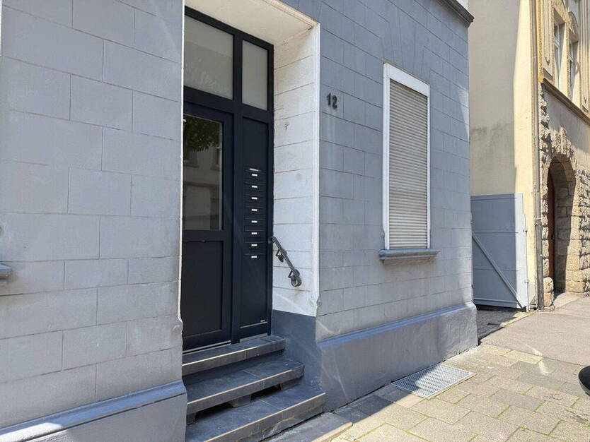 Modern sanierte 1,5-Zimmer-Wohnung mit Einbauküche und Balkon
