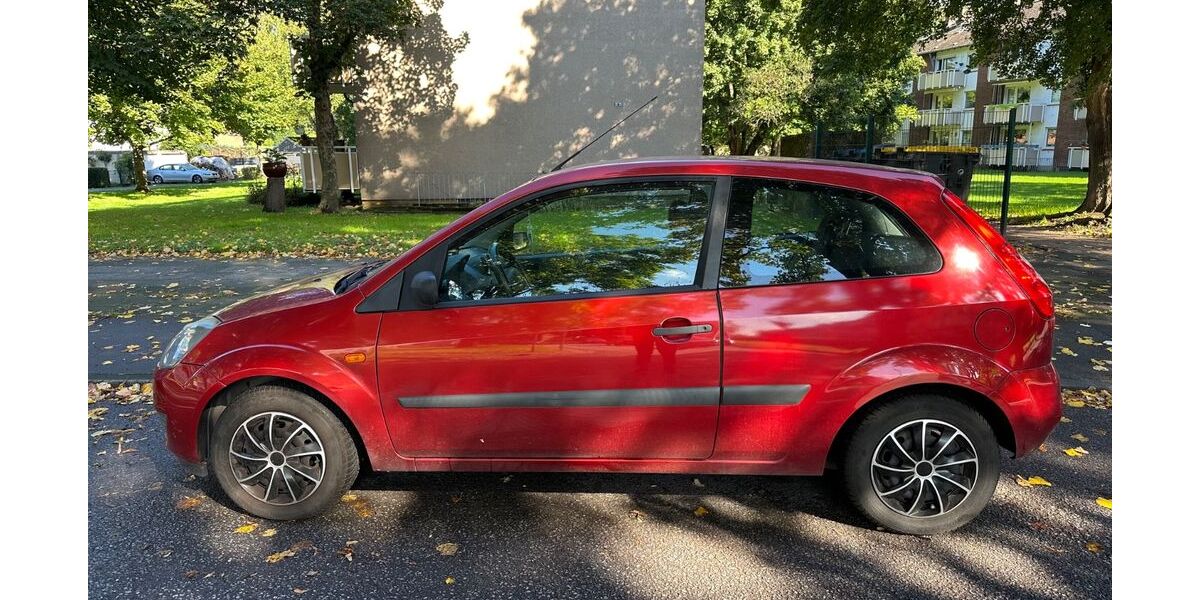 Ford Fiesta 106.000 km 1.990 &euro; Duisburg 47139