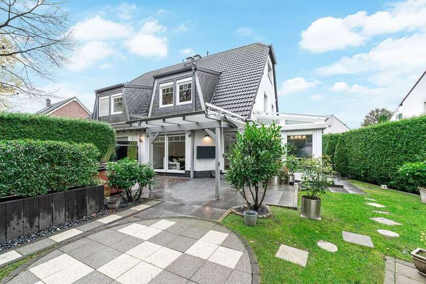 Haus zum Kaufen in Essen Heisingen 935.000 € 225.3 m²