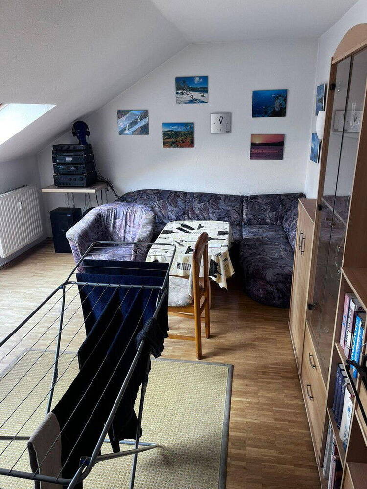 Gemütliche 2-Zimmer-Dachgeschoßwohnung in der Melmelerstraße 16, Gladbeck - möbliert