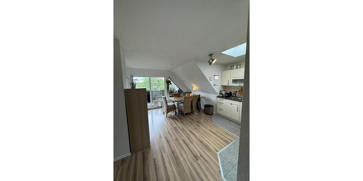 Dachgeschoßwohnung Haan - 4 Zimmer, 100 m&sup2;, 1.200&euro; | Angebot:26408972
