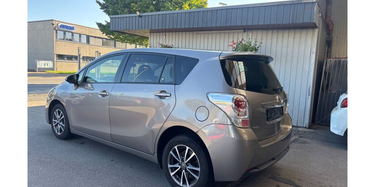 Toyota Verso 177.000 km 3.990 &euro; Essen 45356