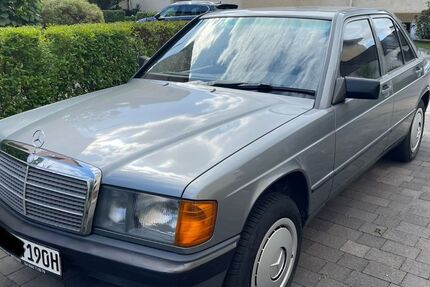 Mercedes-Benz 190 234.000 km 6.950 &euro; Mülheim 45481