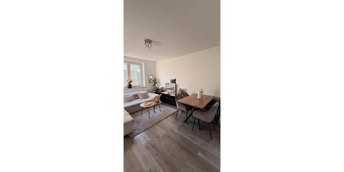 Schöne renovierte 2-Zimmer Wohnung zu vermieten. 2 zimmer