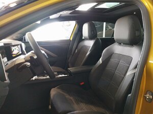 Opel Astra Ultimate PANO LHZ SHZ KAM NAVI 2.700 km 29.980 &euro; HAAN 42781