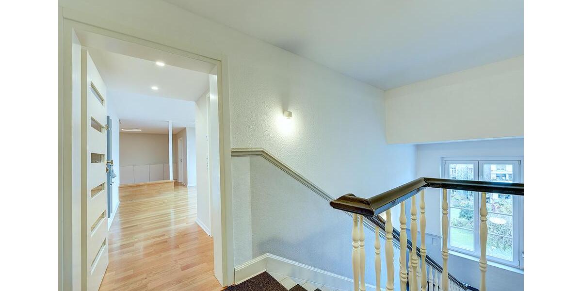 Einfamilienhaus Düsseldorf Pempelfort - 4 Zimmer, 234 m&sup2;, 4.200&euro; | Angebot:24803544