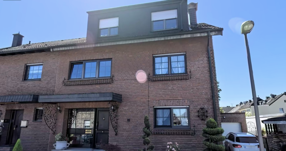 Etagenwohnung Moers Hochstraß - 2 Zimmer, 90 m&sup2;, 693&euro; | Angebot:26946699
