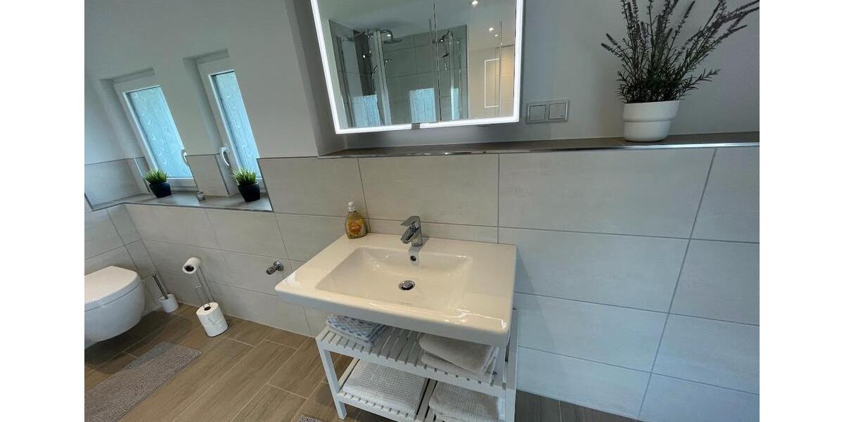 Dachgeschoßwohnung Duisburg Hamborn - 2 Zimmer, 82 m&sup2;, 650&euro; | Angebot:26562111