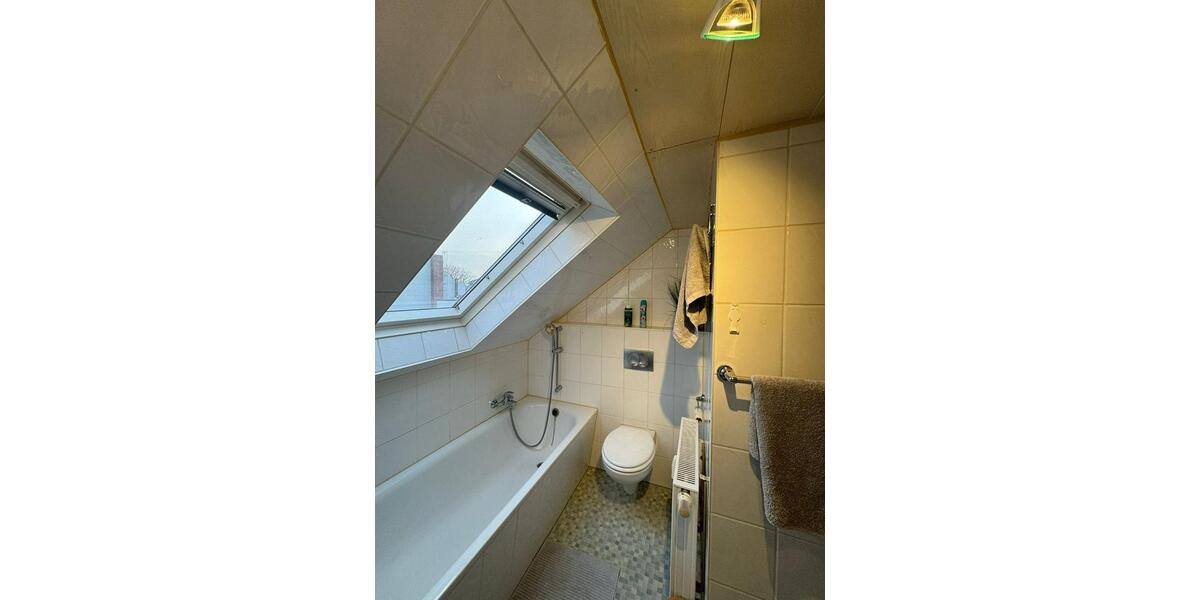 Dachgeschoßwohnung Duisburg Essenberg - 2 Zimmer, 55 m&sup2;, 500&euro; | Angebot:25479675