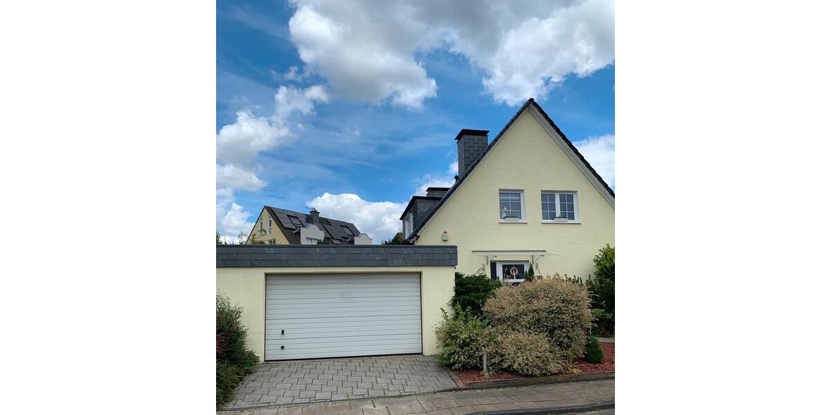 Einfamilienhaus Essen Stadtbezirk VII - 8 Zimmer, 200 m&sup2;, 749.000&euro; | Angebot:26819094