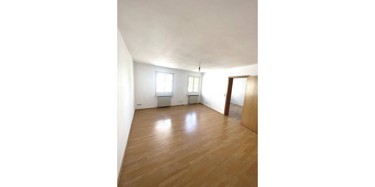 Etagenwohnung Schwelm - 4 Zimmer, 90 m&sup2;, 900&euro; | Angebot:26377360