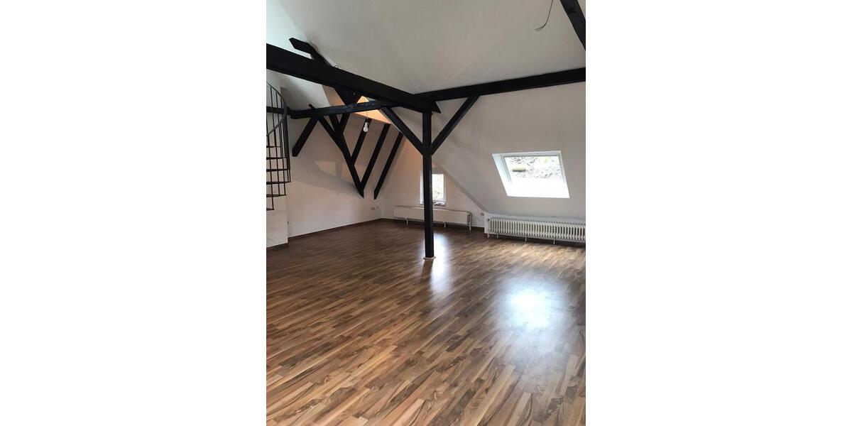 Großzügige 4,5-Zimmer-Dachgeschosswohnung mit offenem Wohnkonzept 4.5 zimmer