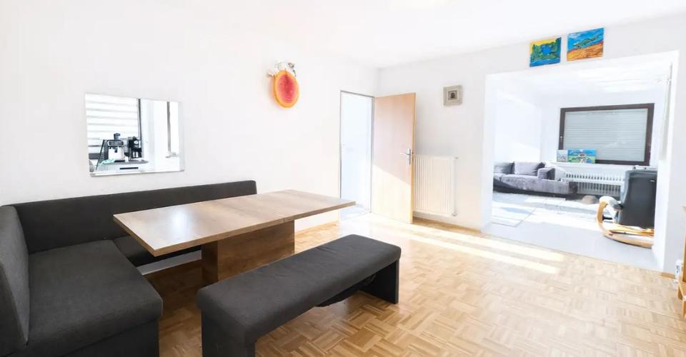 Terrassenwohnung Bochum Laer - 7 Zimmer, 160 m&sup2;, 2.100&euro; | Angebot:26083819