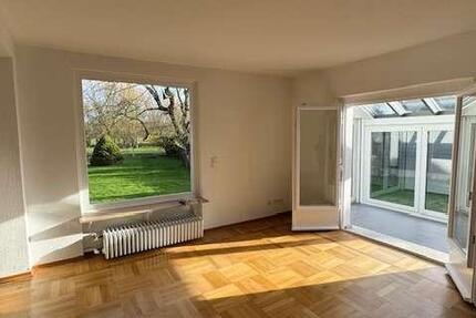 Haus Duisburg Huckingen - 8 Zimmer, 180 m&sup2;, 2.850&euro; | Angebot:26461517