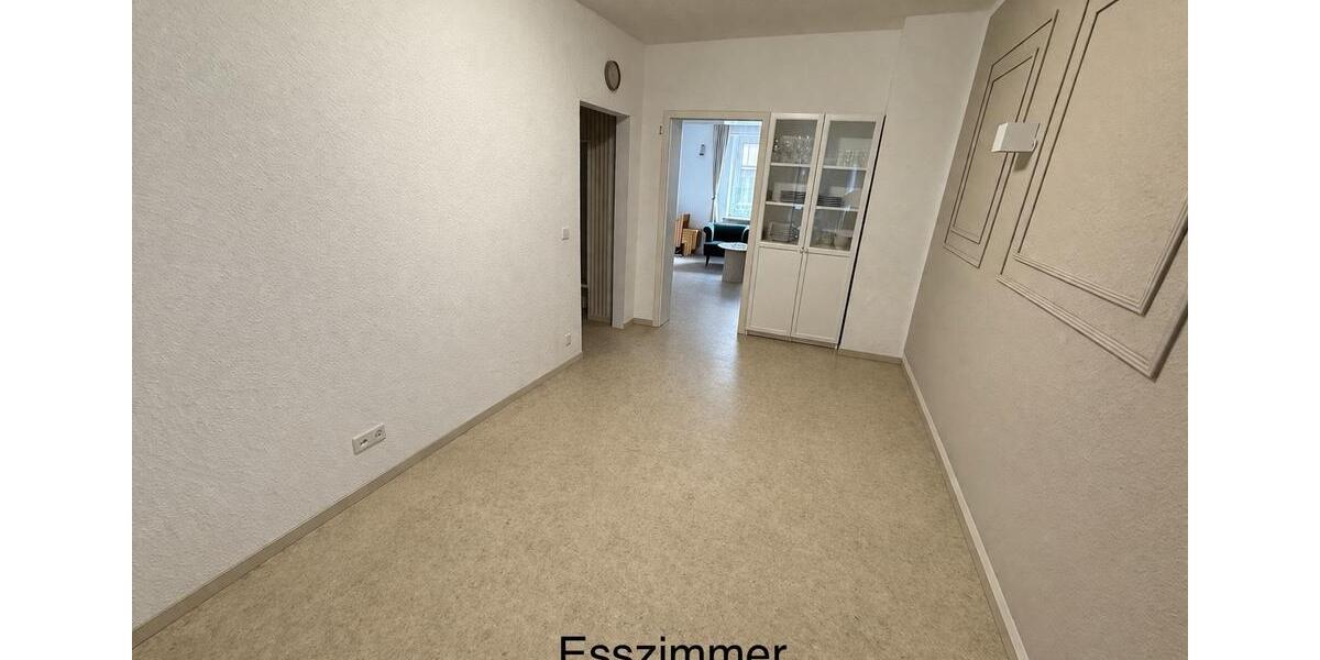 Erdgeschoßwohnung Essen Stadtbezirk IV - 4 Zimmer, 90 m&sup2;, 950&euro; | Angebot:26111299