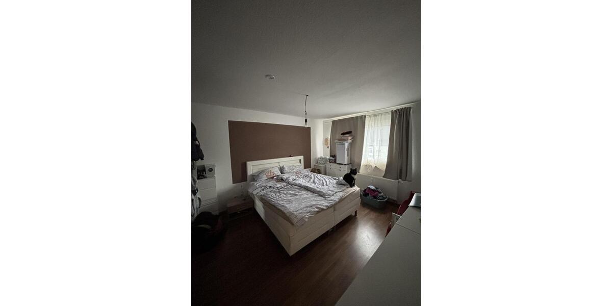 Dachgeschoßwohnung Essen Stadtbezirk IV - 3 Zimmer, 70 m&sup2;, 595&euro; | Angebot:25655185