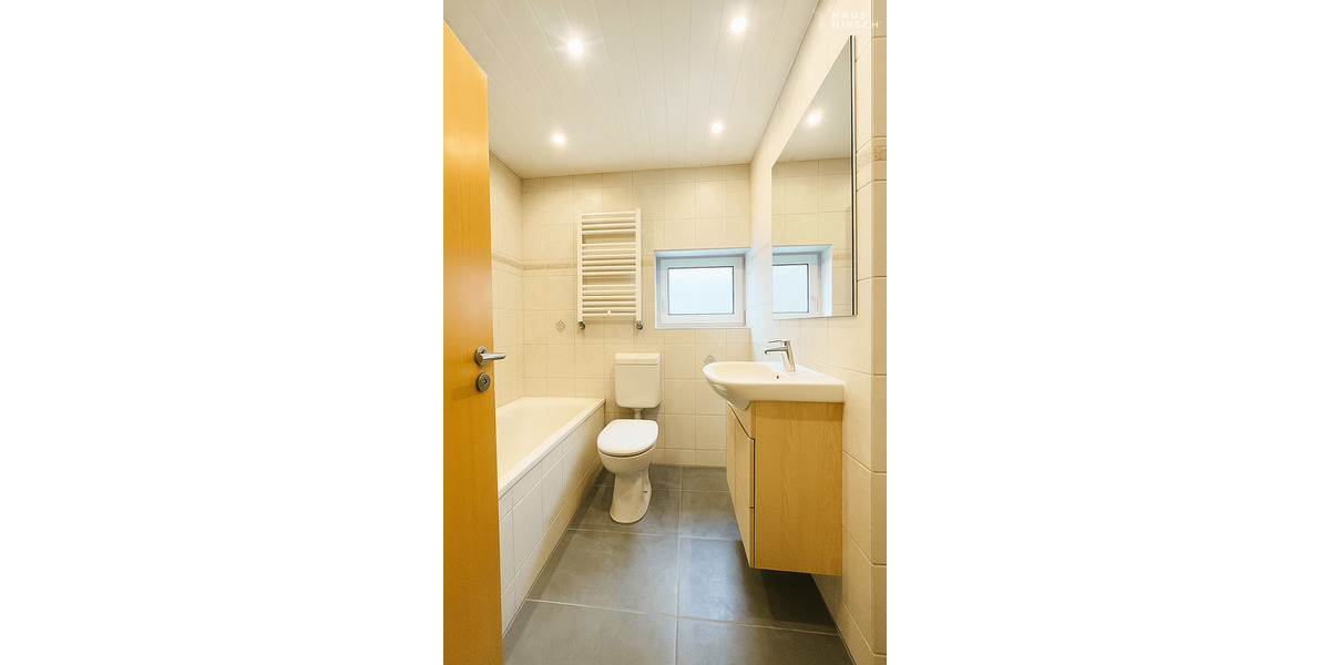 Familienfreundliches Zweifamilienhaus mit schönem Gartenparadies 6 zimmer