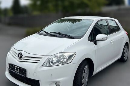 Toyota Auris 96.169 km 7.500 € Solingen 42655