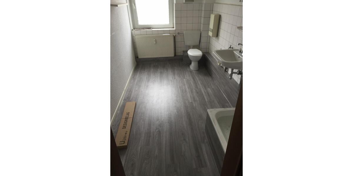 122qm ETW (72qm frei ab 1.5.26, 50qm vermietet) 4 zimmer