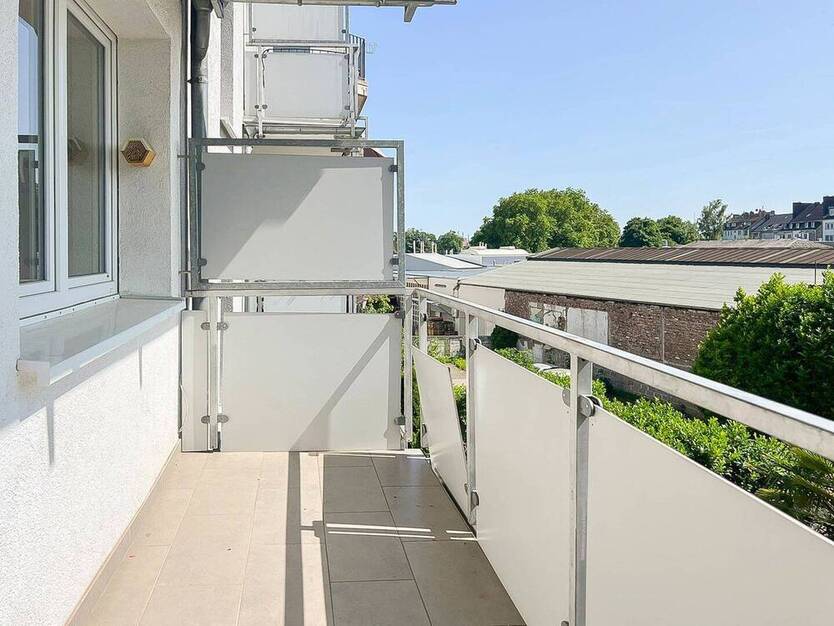 Helle und moderne WohlfühlWohnung mit Balkon