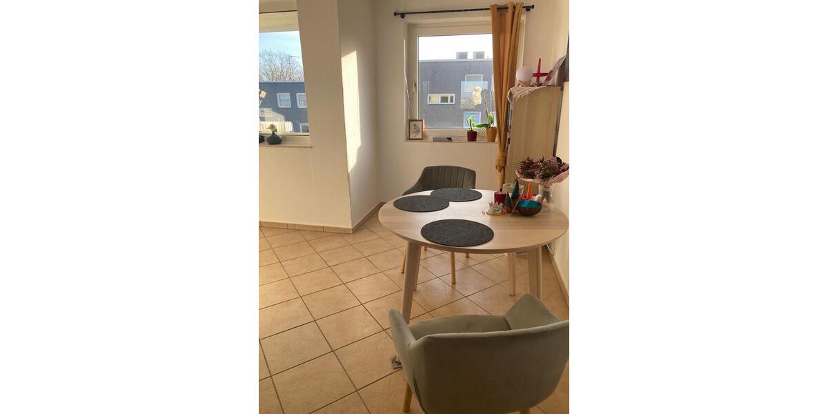 Helle 2,5-Zimmer-Wohnung mit Balkon in Oberilp – ab 01.04.2026 2.5 zimmer