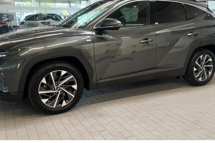 Hyundai TUCSON 67.153 km 21.749 &euro; Oberhausen 46049