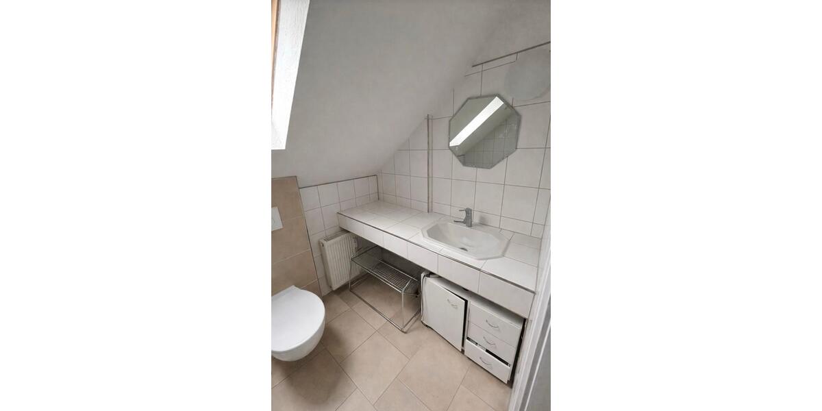 Dachgeschoßwohnung Moers Rheinkamp - 2 Zimmer, 48 m&sup2;, 570&euro; | Angebot:25791141