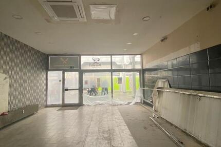 Gastro Imbissfläche mit 76m² im Mosaikzentrum zimmer