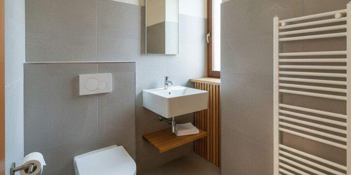 Split-Level-Haus mit großem Potenzial in Duisburg-Huckingen - Energieeffizienzklasse D 4 zimmer