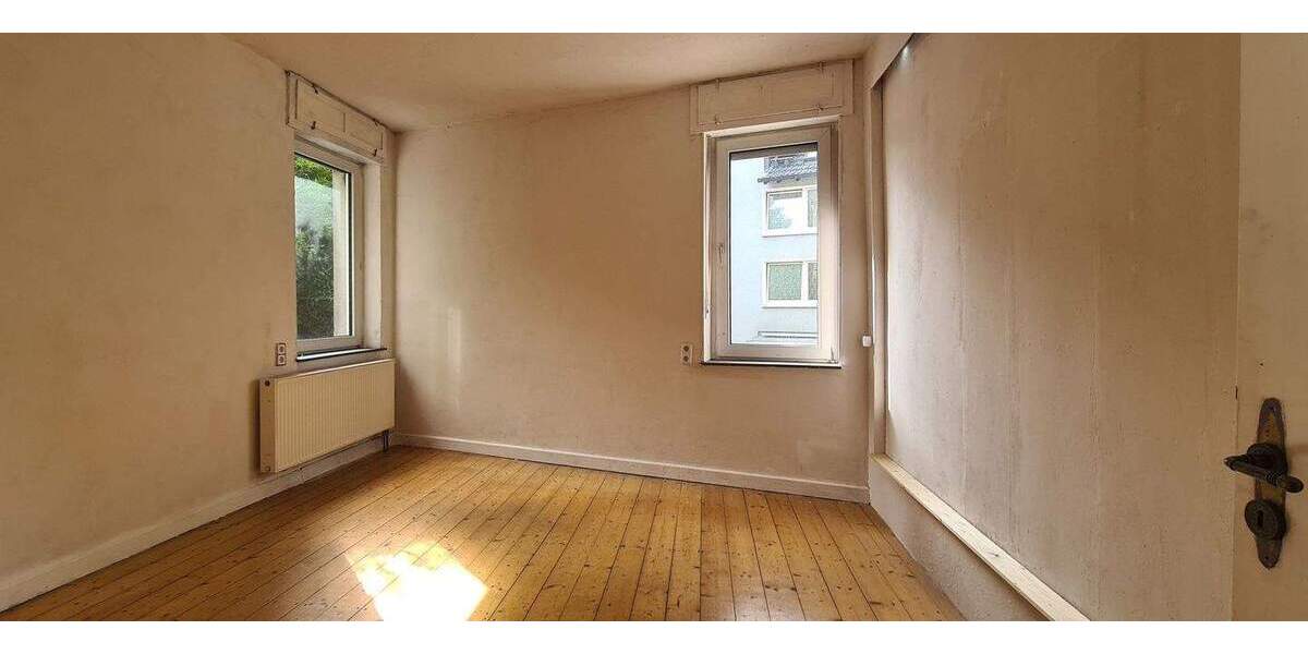 Etagenwohnung Bochum Harpen - 6 Zimmer, 133 m&sup2;, 230.000&euro; | Angebot:25686666