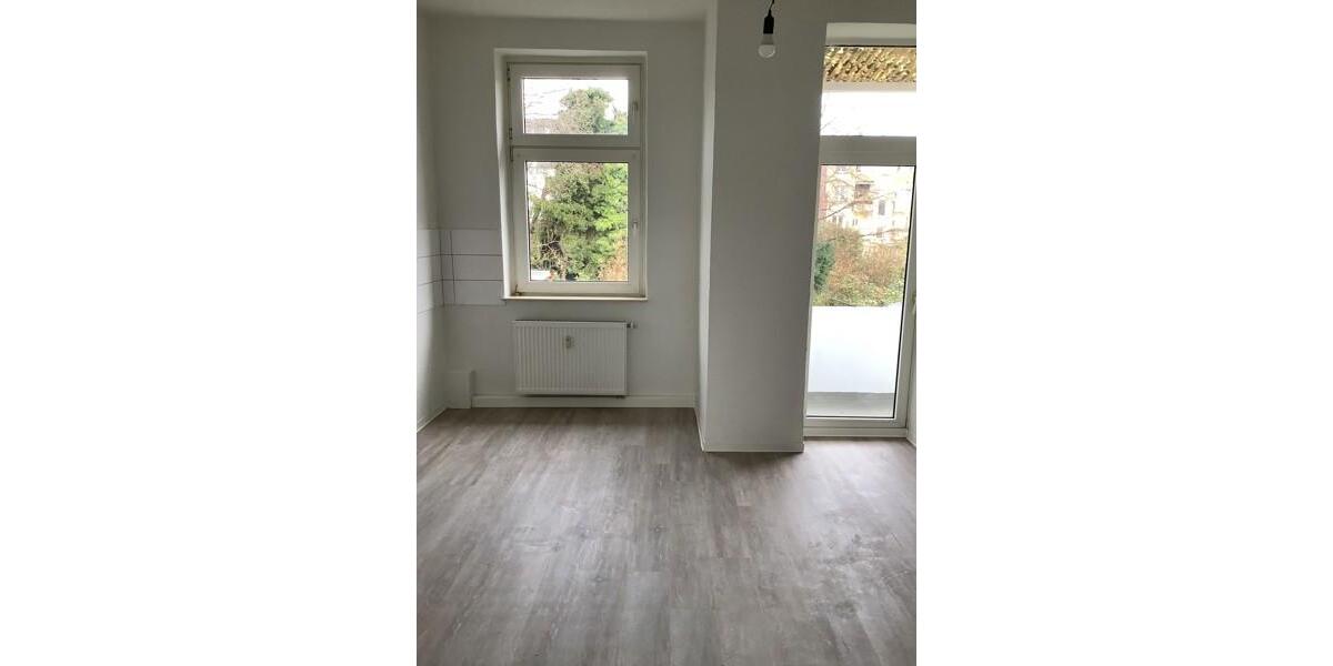 Komm nach Styrum! Perfekt renovierte 2 Zimmer mit großer Küche und Balkon , kurzfristig 2 zimmer