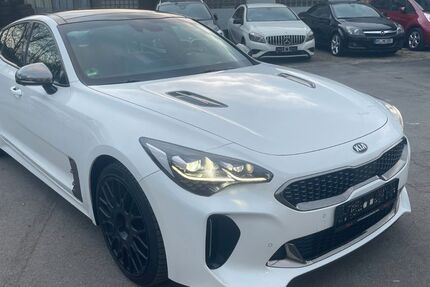 Kia Stinger 177.667 km 22.999 &euro; Castrop-Rauxel 44577