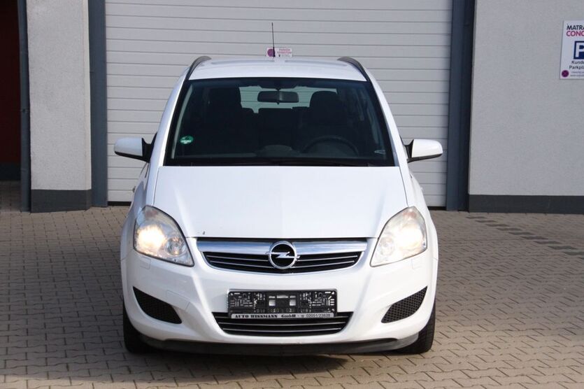 Opel Zafira 141.000 km 4.900 € Velbert 42549