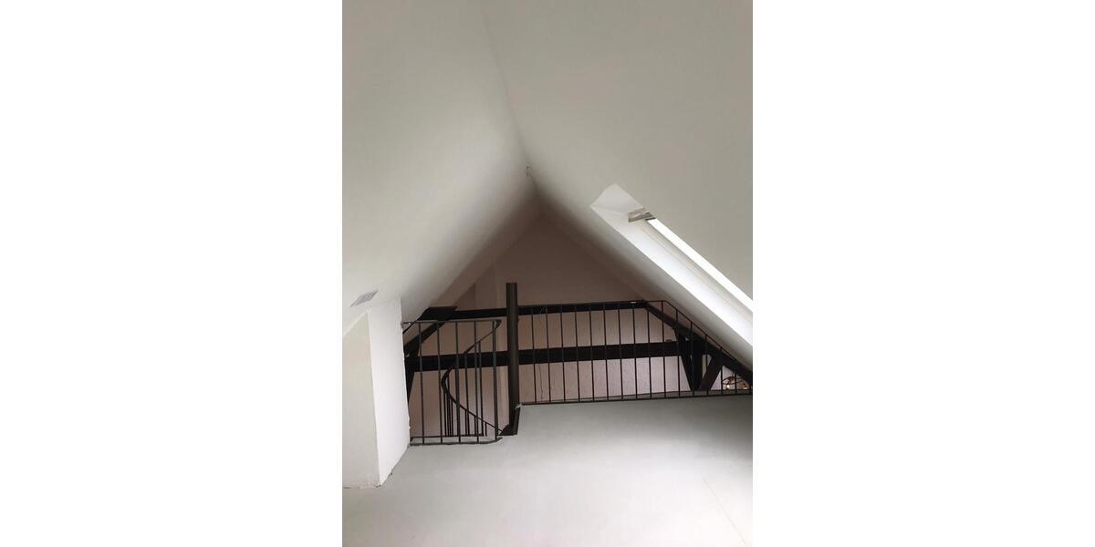 Großzügige 4,5-Zimmer-Dachgeschosswohnung mit offenem Wohnkonzept 4.5 zimmer