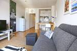 Komplett möblierte Wohnung mit kleinem Balkon