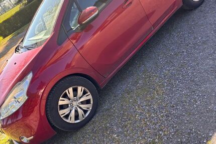 Peugeot 208 174.000 km 3.000 &euro; Bottrop 46244