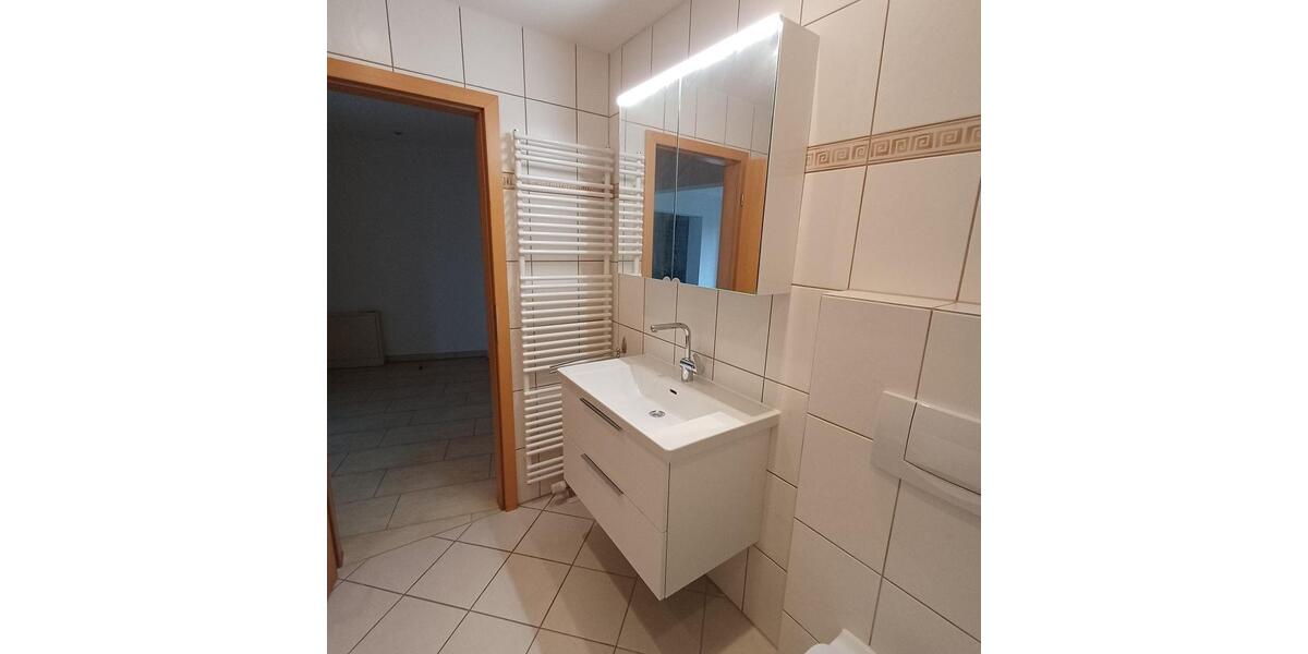 Etagenwohnung Bottrop Feldhausen - 3.5 Zimmer, 119 m&sup2;, 1.100&euro; | Angebot:25810856