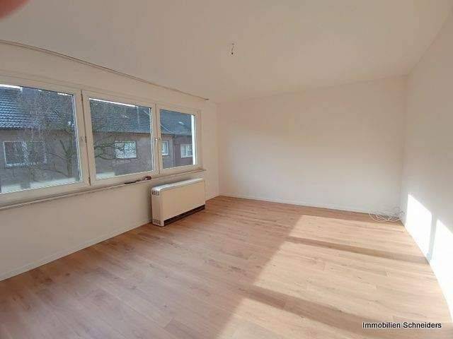 Etagenwohnung Duisburg Untermeiderich - 2 Zimmer, 61 m&sup2;, 500&euro; | Angebot:26916851