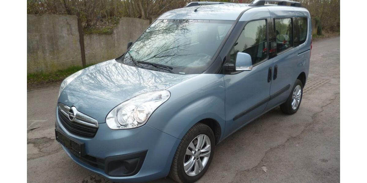 Opel Combo 132.000 km 4.950 &euro; Bottrop 46238