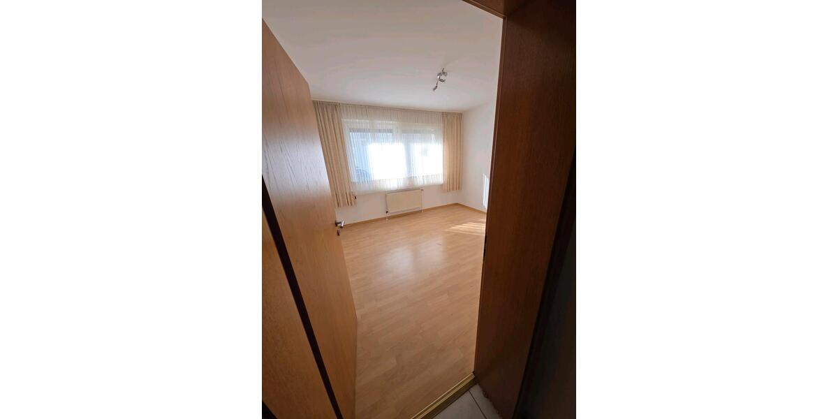 Erdgeschoßwohnung Essen Stadtbezirk III - 3 Zimmer, 80 m&sup2;, 220.000&euro; | Angebot:27492396