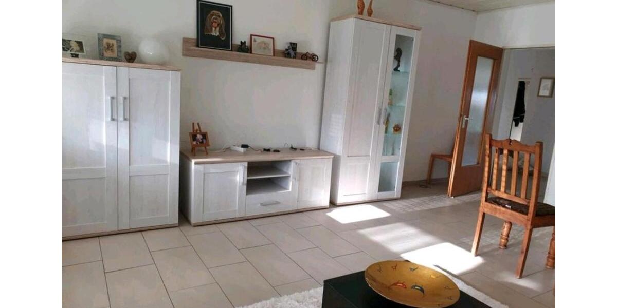Erdgeschoßwohnung Moers - 3 Zimmer, 76 m&sup2;, 1.350&euro; | Angebot:26415660