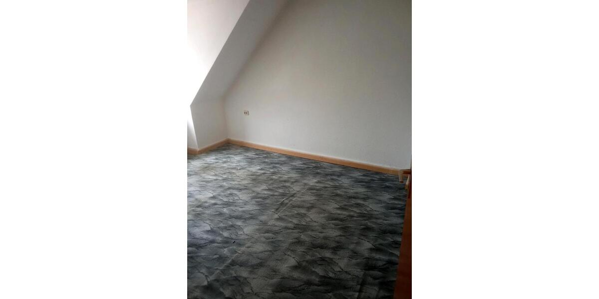 Dachgeschoßwohnung Wuppertal Elberfeld - 1 Zimmer, 12 m&sup2;, 500&euro; | Angebot:26223839