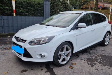 Ford Focus 85.787 km 8.200 € Solingen 42697