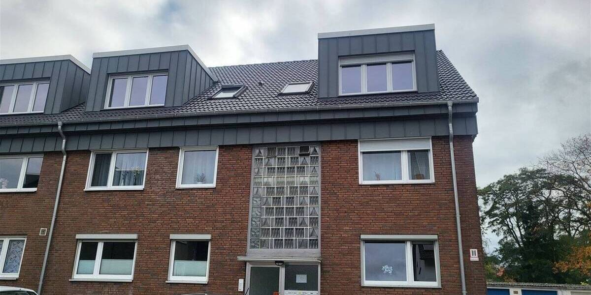 Helle, moderne und bezugsfertige Dachgeschosswohnung 2 zimmer