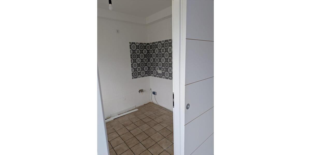 Etagenwohnung Duisburg Hochheide - 2 Zimmer, 67 m&sup2;, 120.000&euro; | Angebot:27474924
