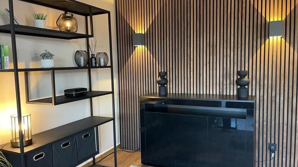 Möbliertes Wohnen mit Stil und Aussicht! Luxuriöse DG-Wohnung mit 2 zimmer