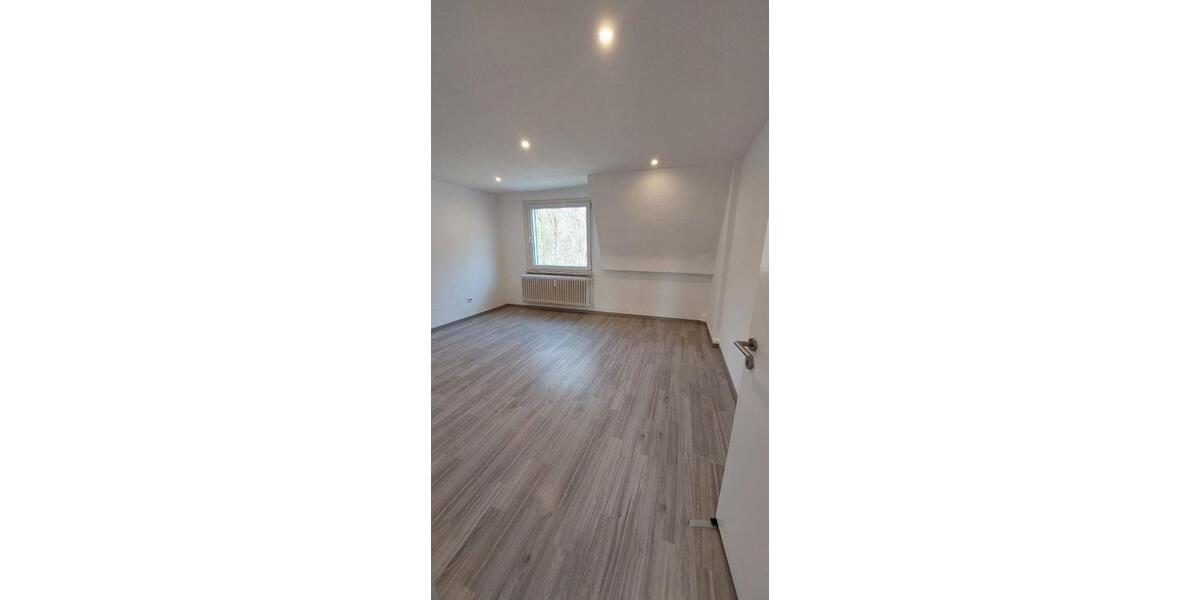 Dachgeschoßwohnung Oberhausen Biefang - 3.5 Zimmer, 75 m&sup2;, 530&euro; | Angebot:25809199