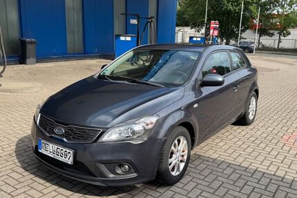 Kia pro ceed / ProCeed 125.000 km 5.999 &euro; Herne 44623