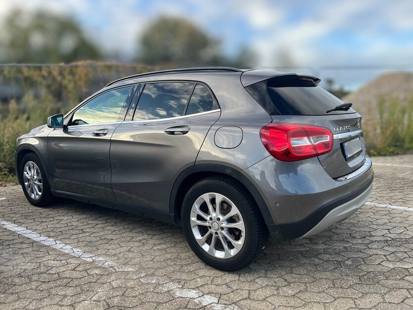 Mercedes-Benz GLA-Klasse 139.000 km 14.999 € Krefeld 47798