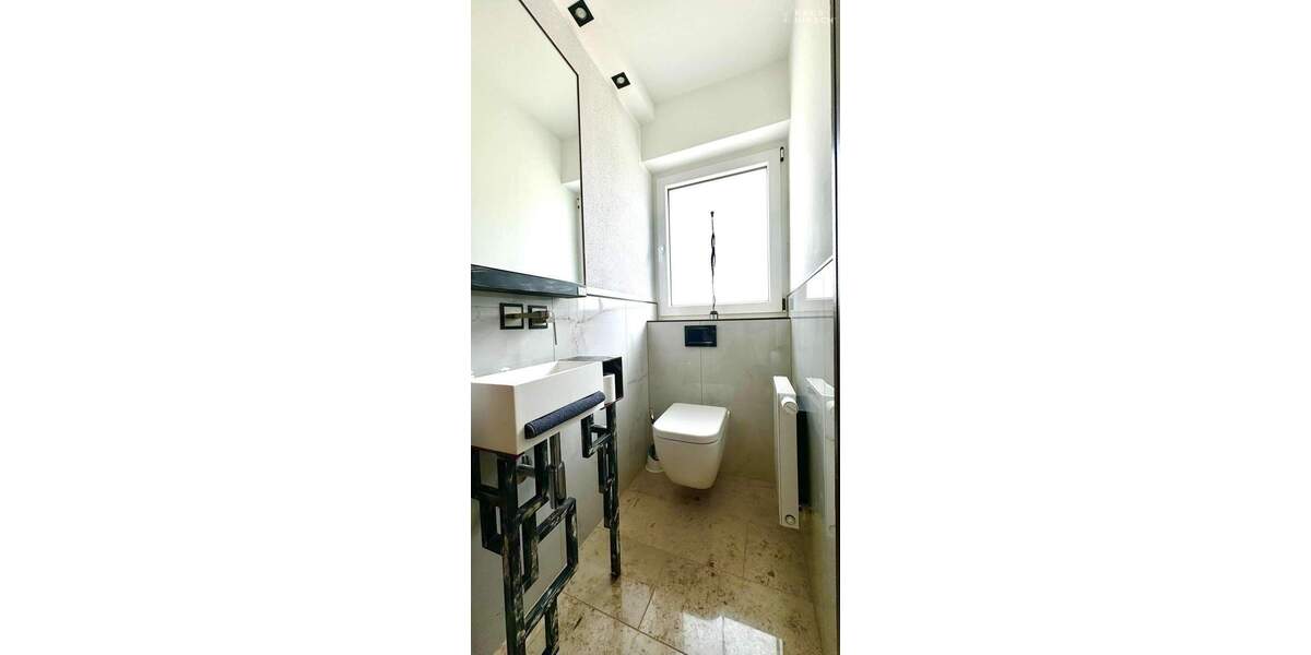 Einfamilienhaus Erkrath - 7 Zimmer, 230 m&sup2;, 899.000&euro; | Angebot:25723027